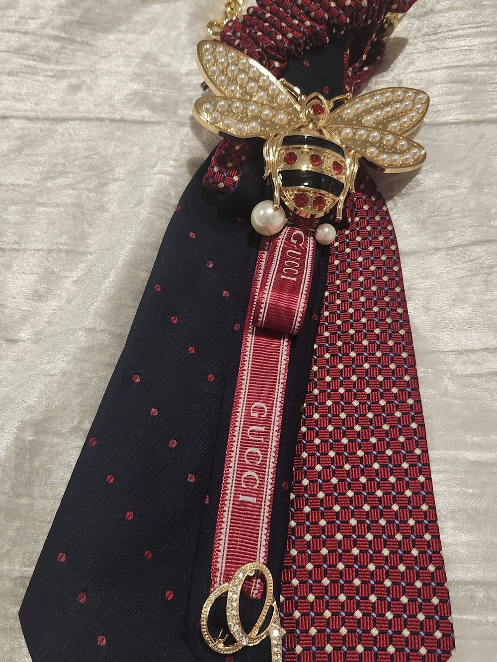 Gucci Women's Red and Black Bee Statement Tie Necklace